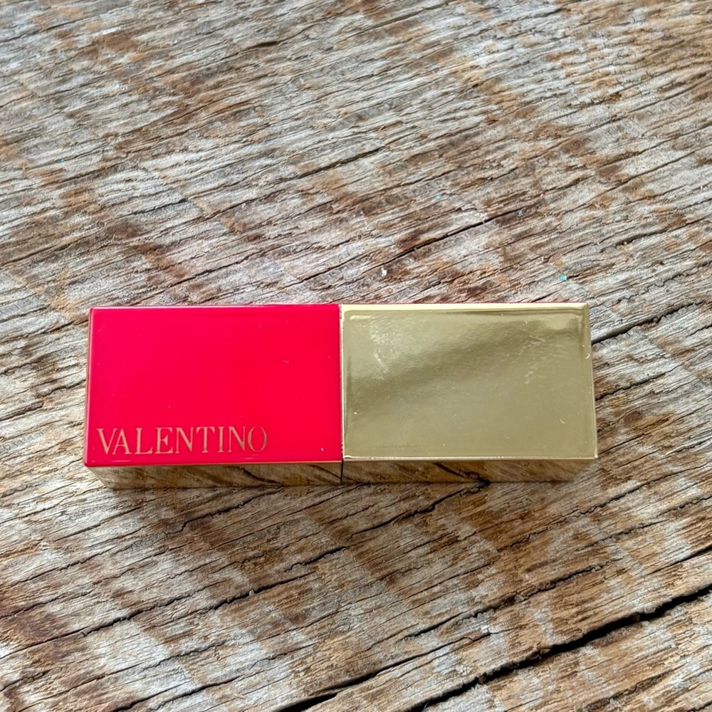 Valentino Minirosso Matte 219A Star Studded, NIB - Picture 6 of 6